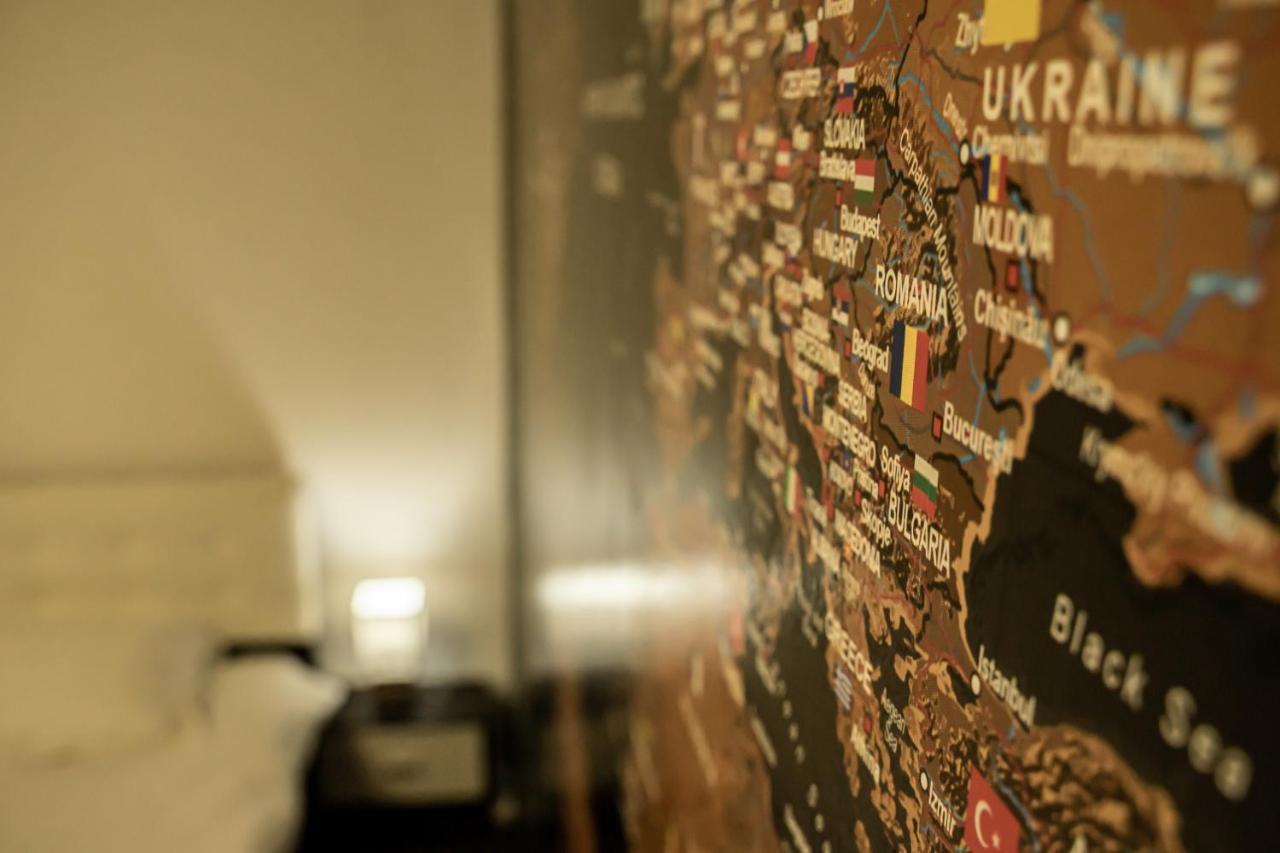 Studio Six Continents Petroşani Exteriör bild